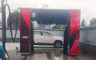 彩云之南，滇中腹地！云南玉溪中石化配置林頓龍門全自動洗車機