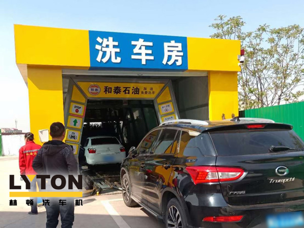 “加油+免費洗車服務(wù)”新型營銷組合模式！一臺電腦全自動洗車機(jī)的威力能有多大?能讓加油站帶來什么改變?
